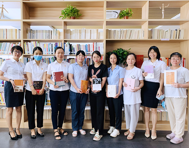 学党史 办实事 | 开云链接入口站官网_开云（中国）
集团工会女职委开展“玫瑰书香”主题阅读活动